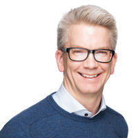 Arvid smiler inn i kameraet